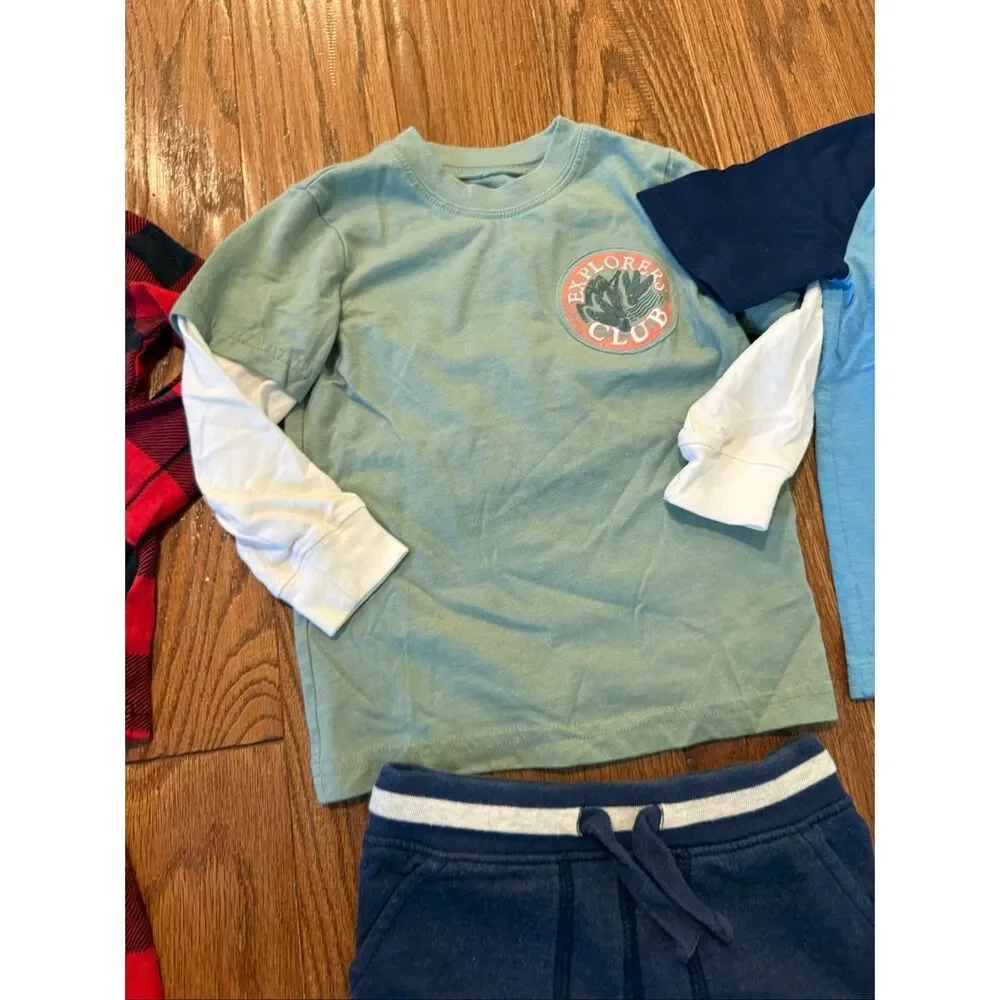 Boys 2t Carters Children’s Place outfit pajama bundle